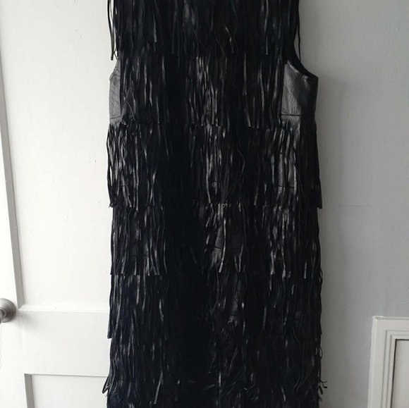 Vest - Picture 2 of 3